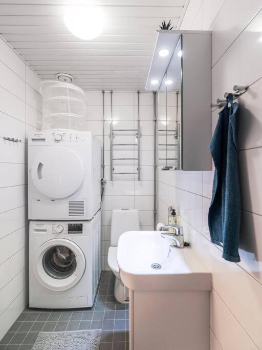 Cozy Roomy Studio Flat Next To Tram Stop @ Kallio Helsinki Ngoại thất bức ảnh