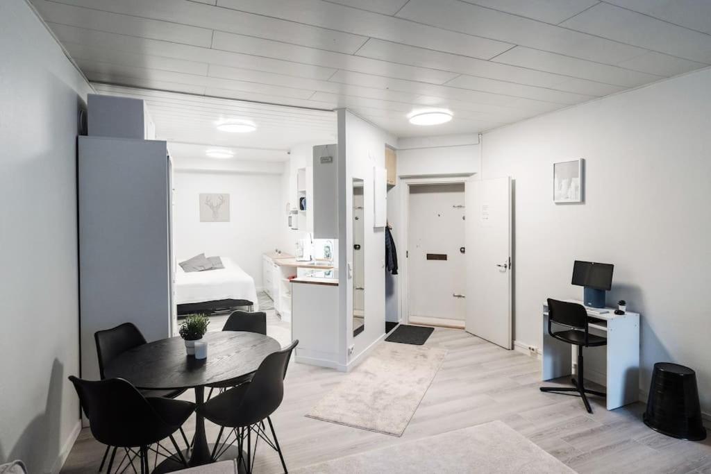 Cozy Roomy Studio Flat Next To Tram Stop @ Kallio Helsinki Ngoại thất bức ảnh