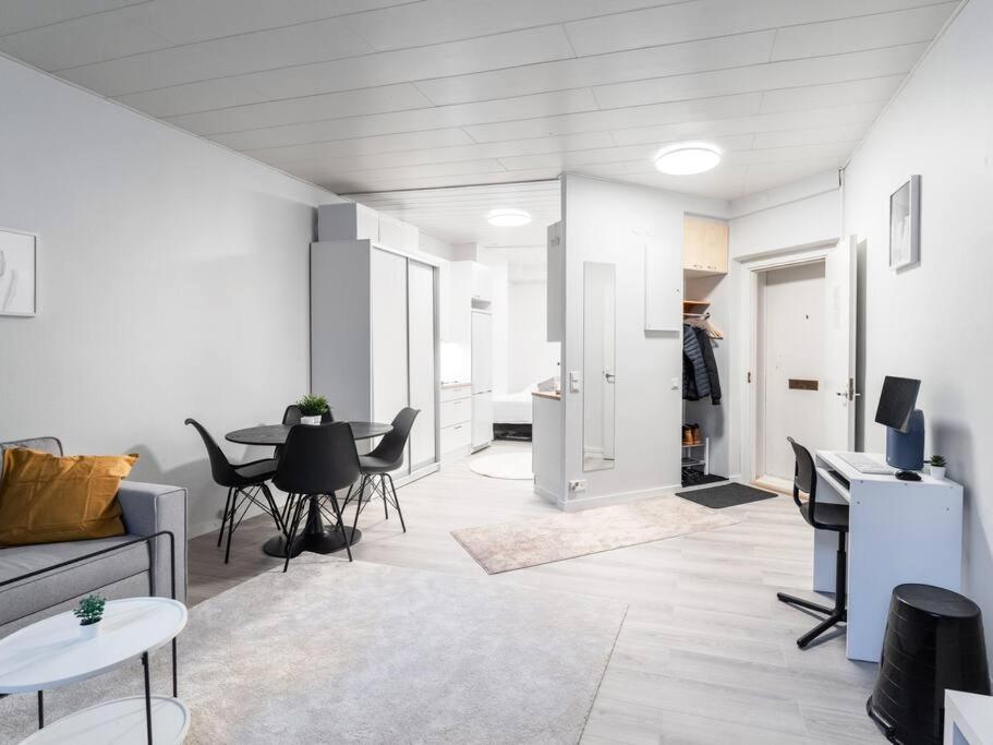 Cozy Roomy Studio Flat Next To Tram Stop @ Kallio Helsinki Ngoại thất bức ảnh